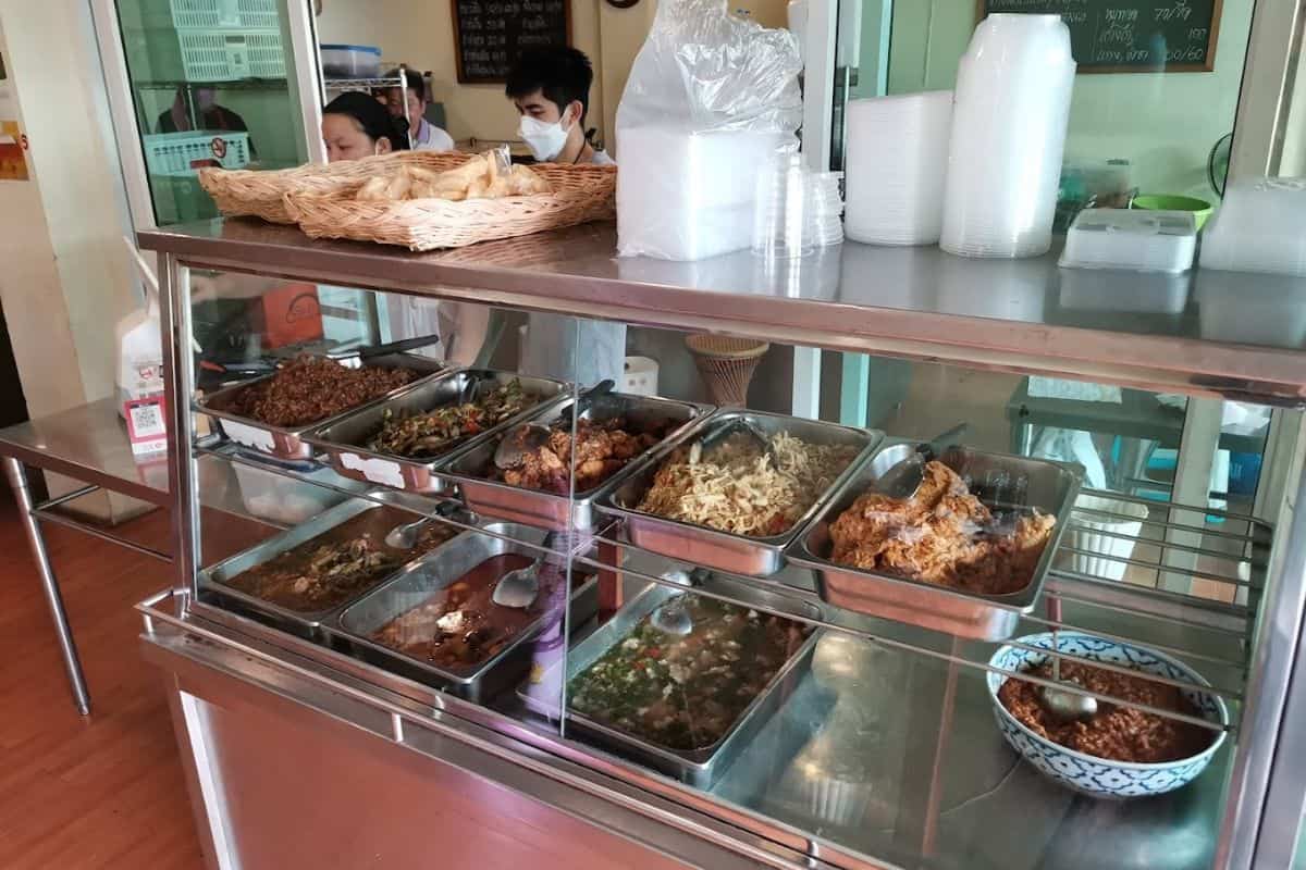 Curry counter at Bai bua restaurant