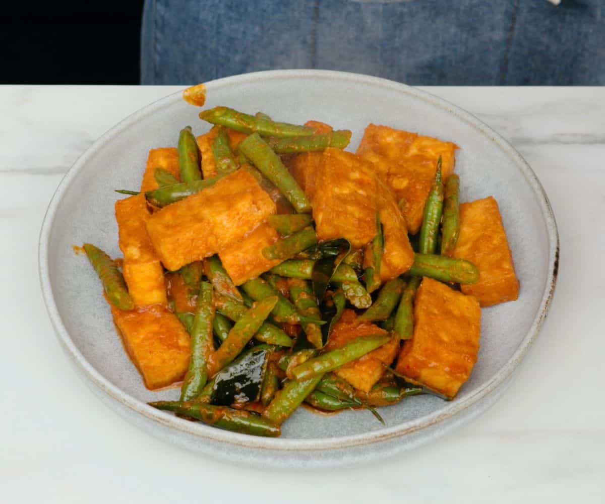 frozen firm tofu stir fried in pad prik king sauce
